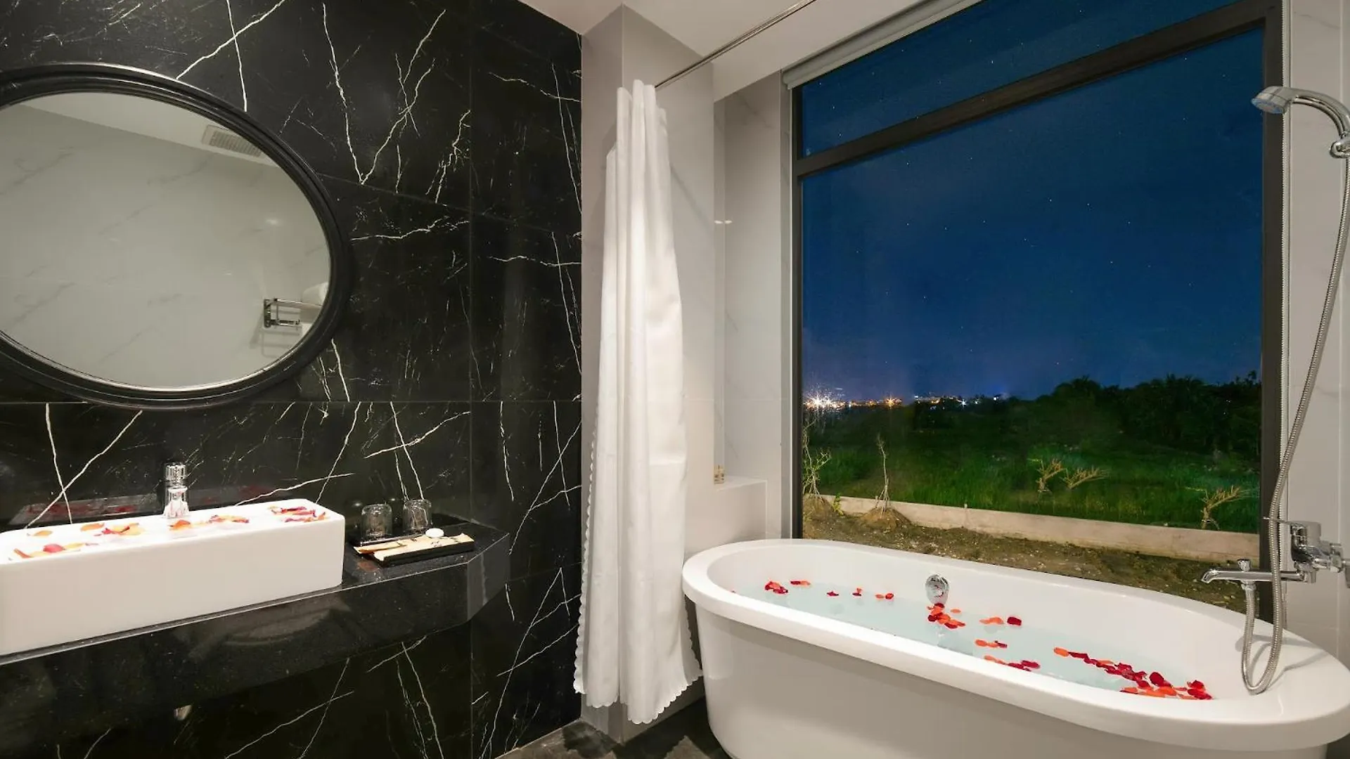 Serene Nature Hotel & Spa Hoi An